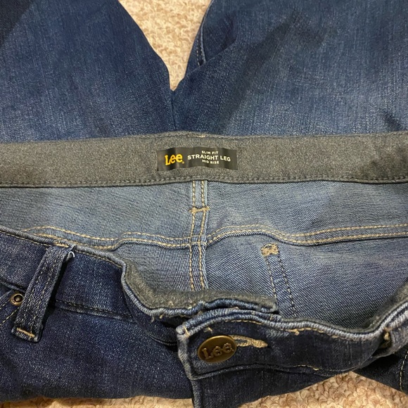 Lee SLIM FIT STRAIGHT LEG PULL ON JEAN size 18 short mid rise dark wash - Picture 6 of 6